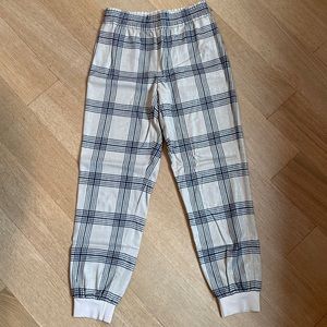 Alice and Olivia - shiny tan plaid joggers - size small